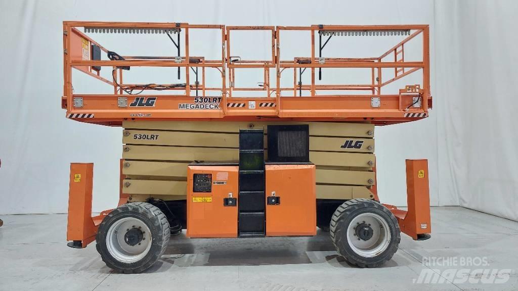 JLG 530 LRT 가위형 리프트
