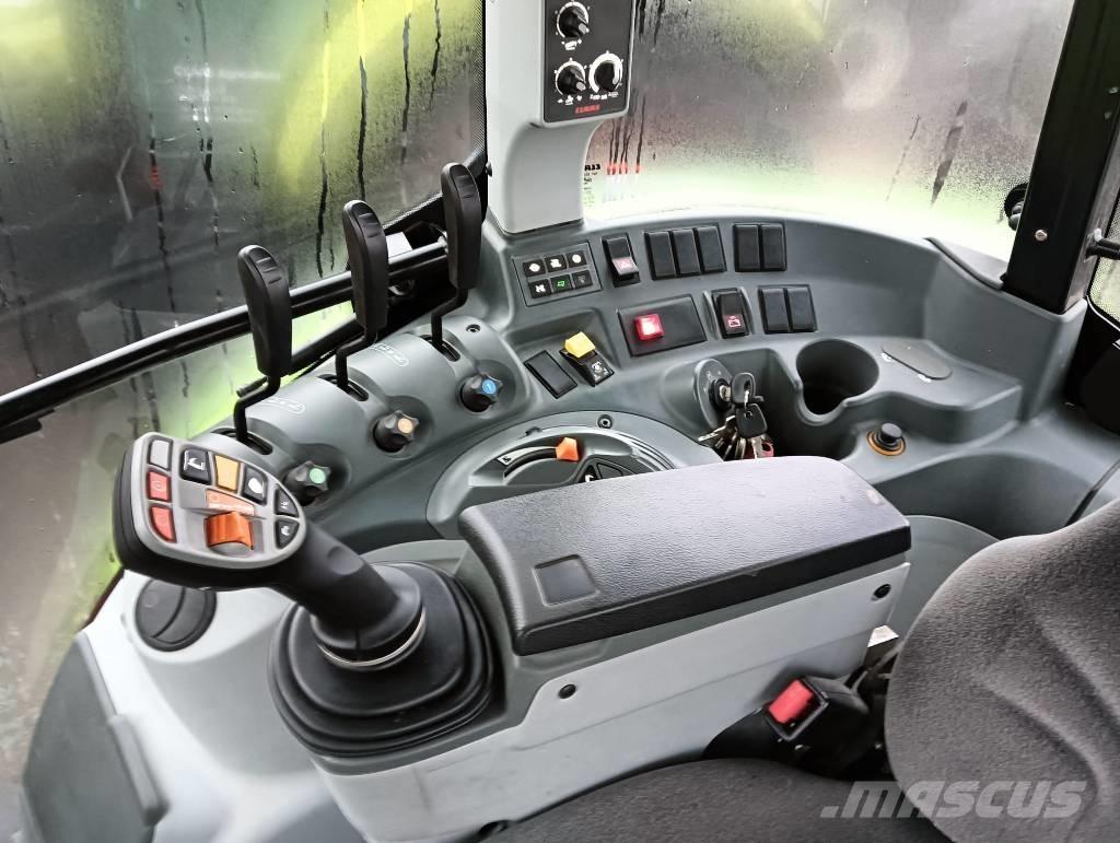 CLAAS Arion 440 트랙터