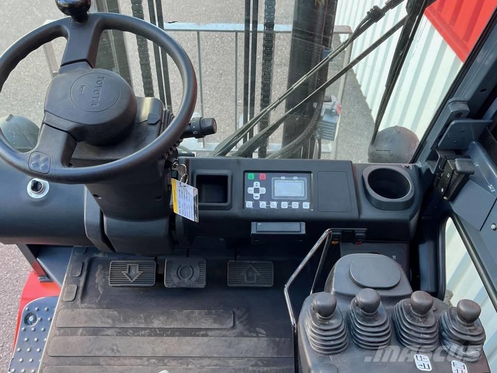 Toyota 8 FBMKT 30 전동 지게차