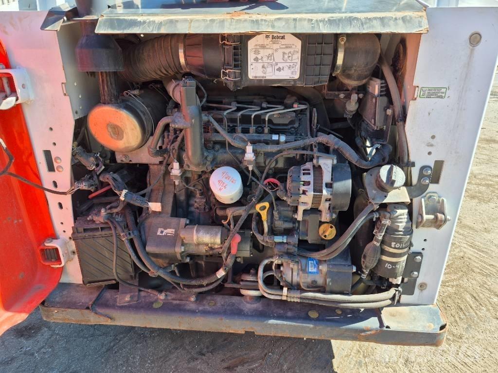 Bobcat S 570  스키드로더
