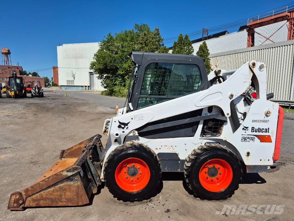 Bobcat S 570  스키드로더