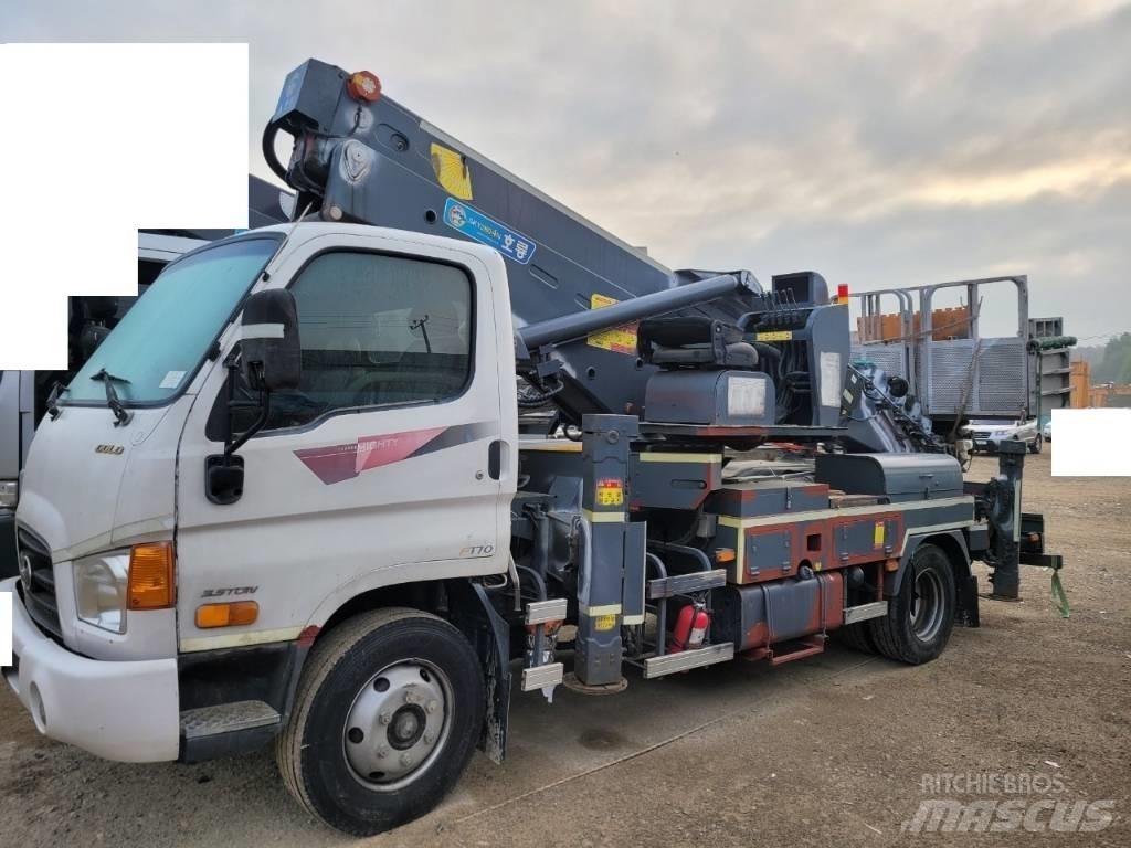 Horyong SKY 2804N 트럭 탑재 고소작업대