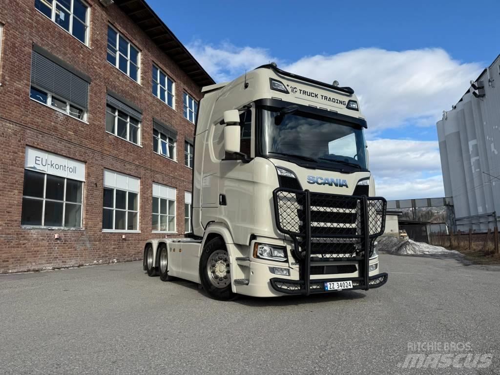 Scania S 590 트랙터 유닛