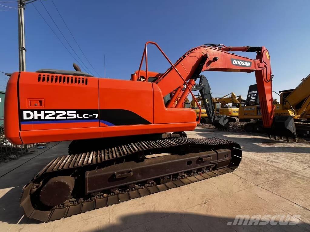 Doosan DH225 LC-7 대형 굴삭기 29톤 이상