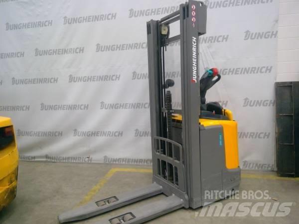 Jungheinrich ERC 212 보행식 리치 지게차