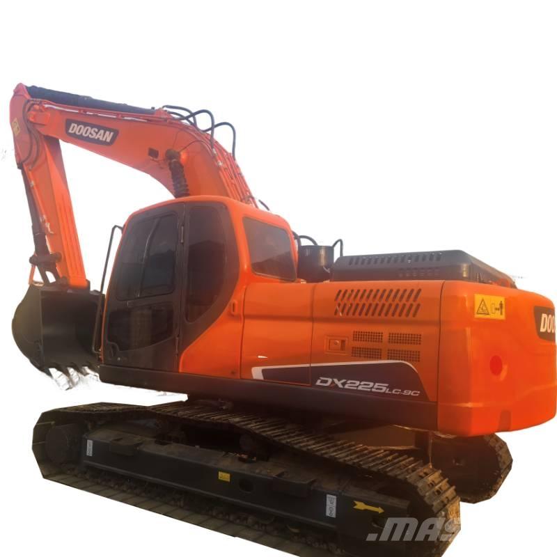 Doosan DX225 대형 굴삭기 29톤 이상