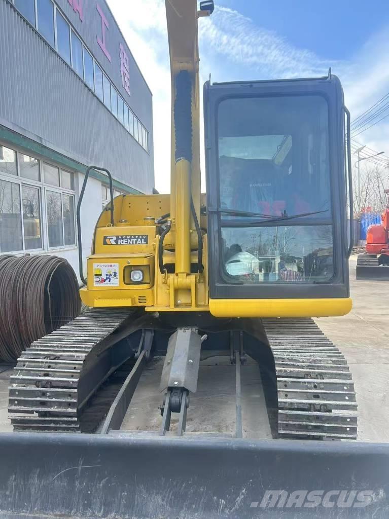 Komatsu PC 70 대형 굴삭기 29톤 이상