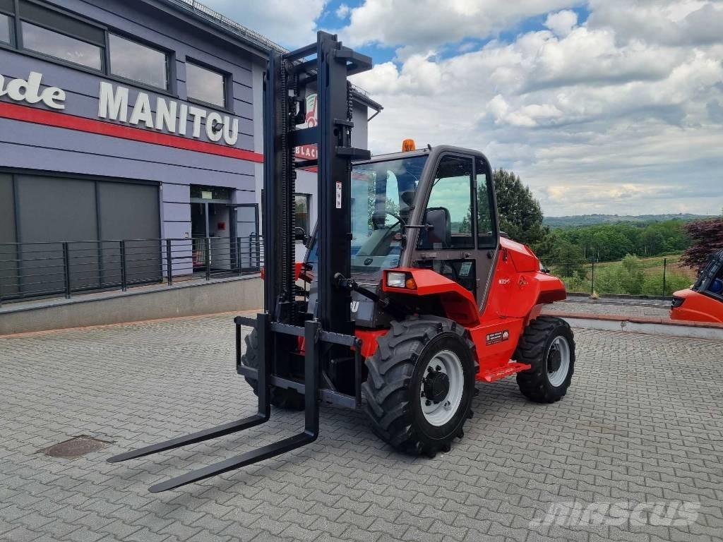 Manitou M26-4 험지용 트럭