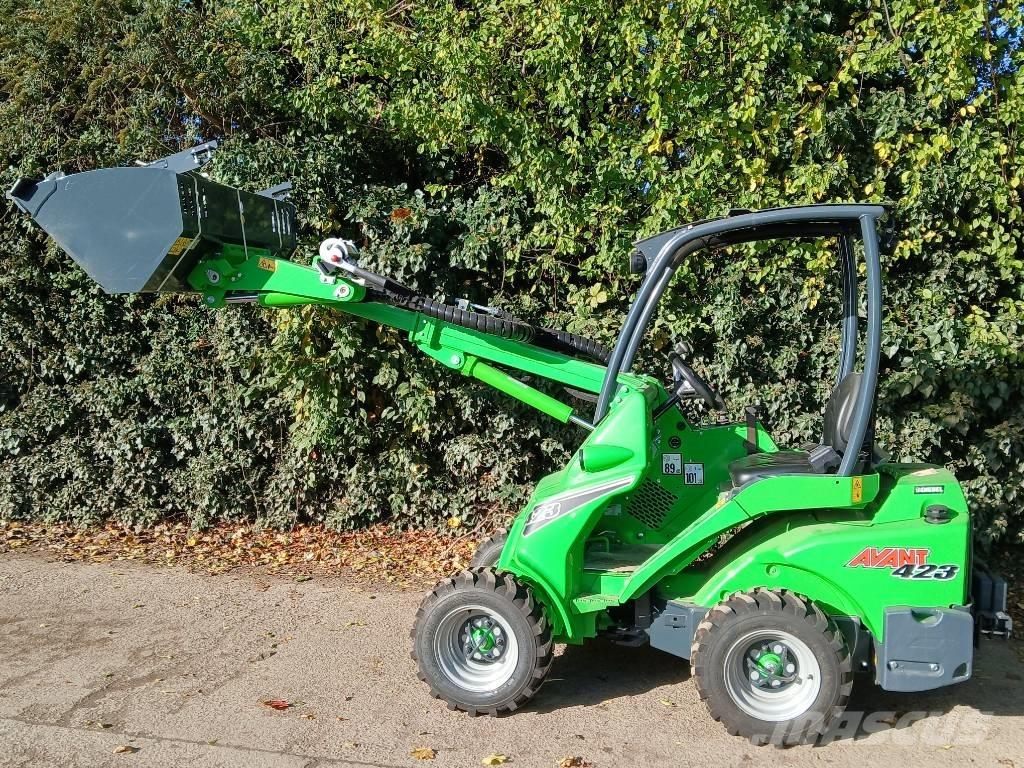 Avant 423 다목적 로더