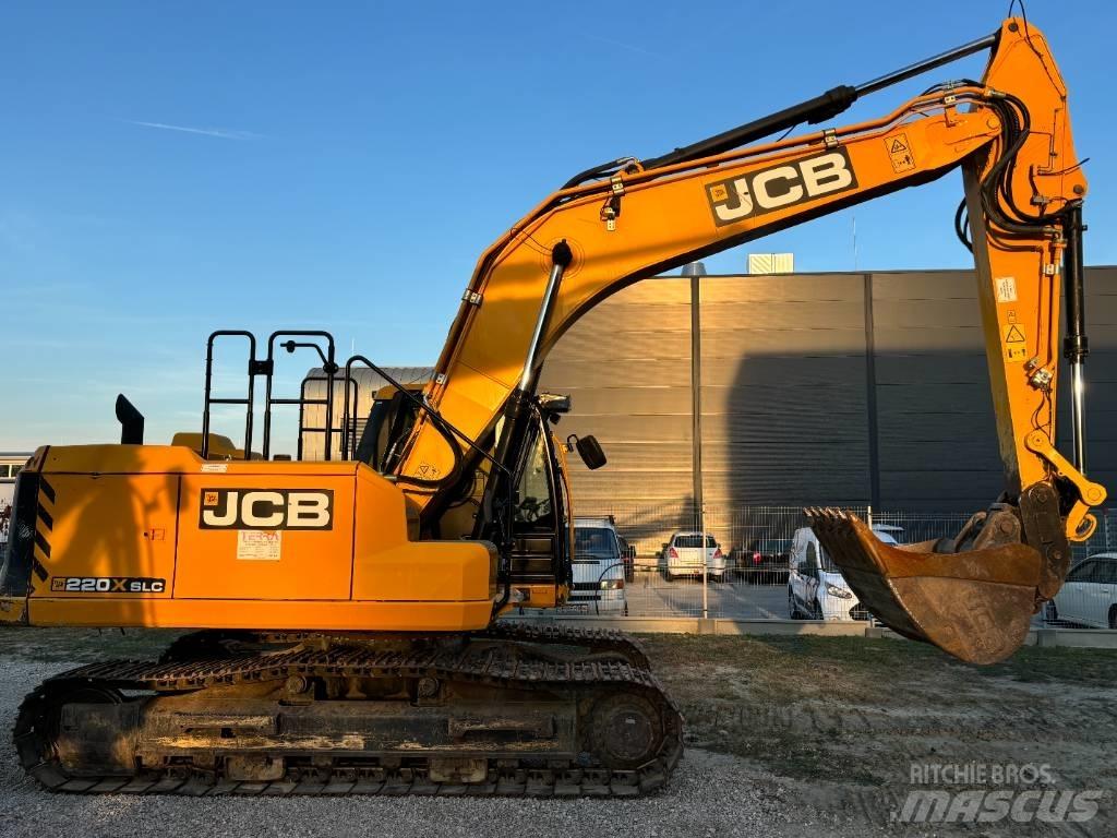 JCB 220 대형 굴삭기 29톤 이상