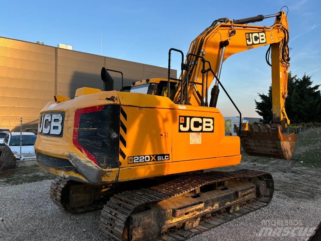 JCB 220 대형 굴삭기 29톤 이상