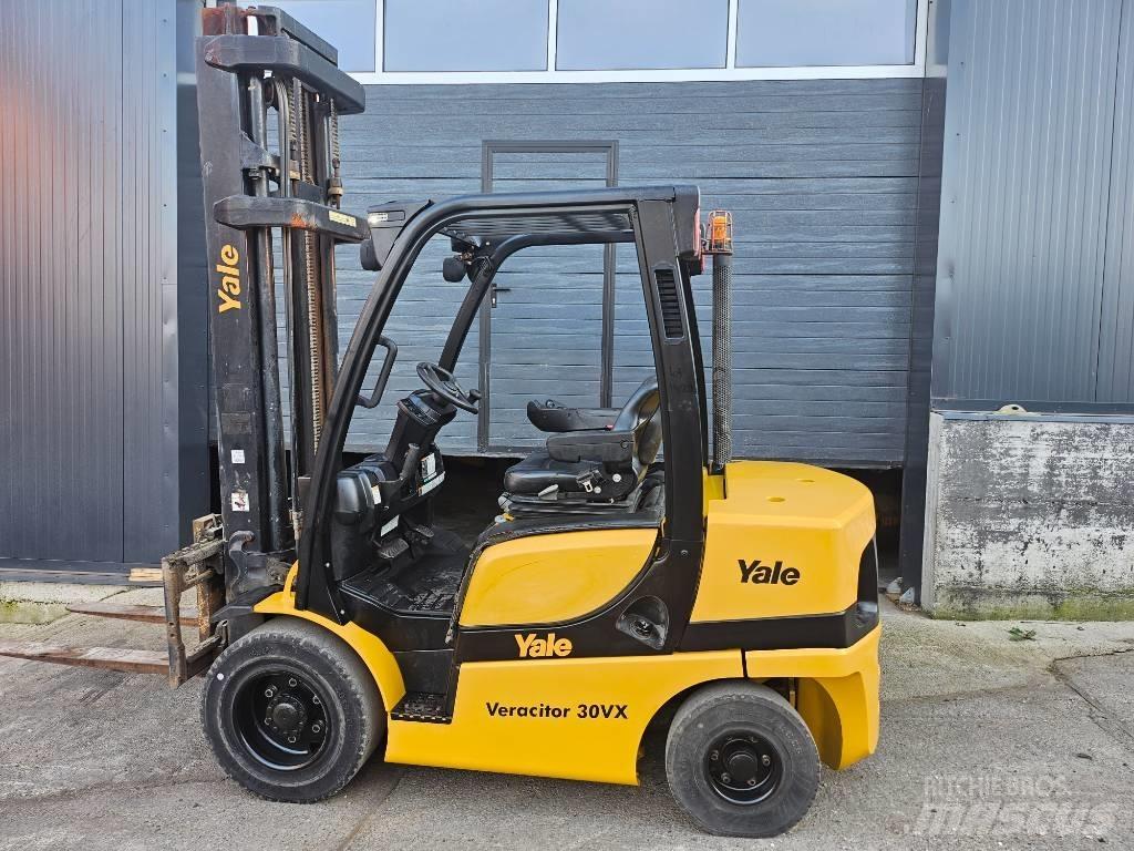 Yale 30 veracitor 리치 트럭