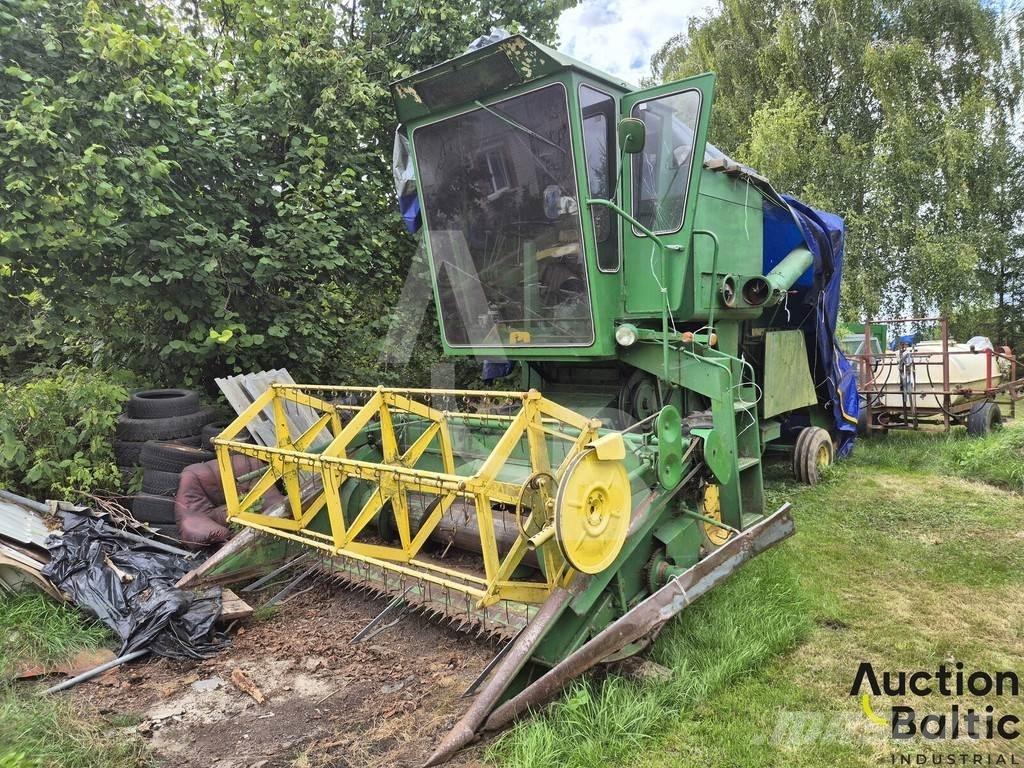John Deere 935 콤바인 수확기