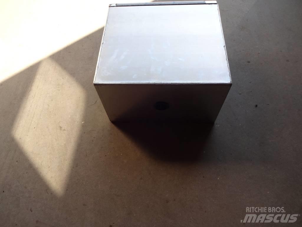  Krima Låda 50x50x30 운송 장비 - 기타