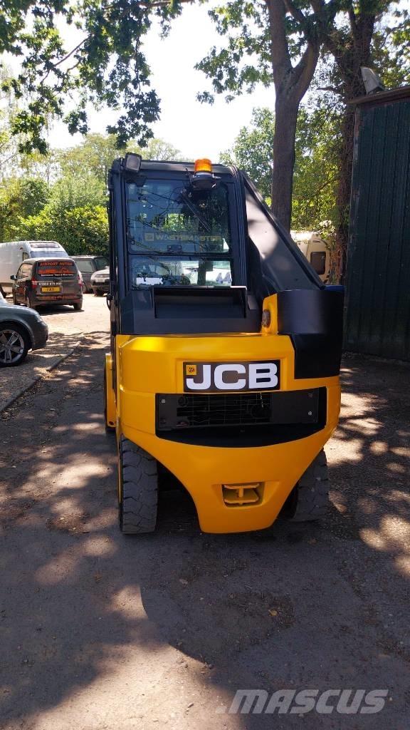 JCB TLT 35 D 텔러 핸들러
