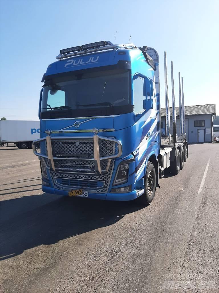 Volvo FH 16 목재 트럭