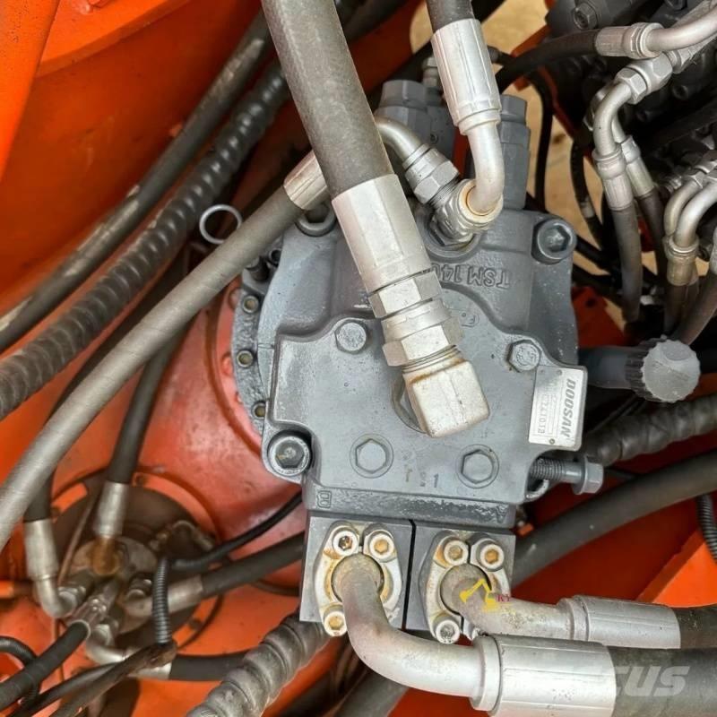 Doosan DX225-9C 대형 굴삭기 29톤 이상