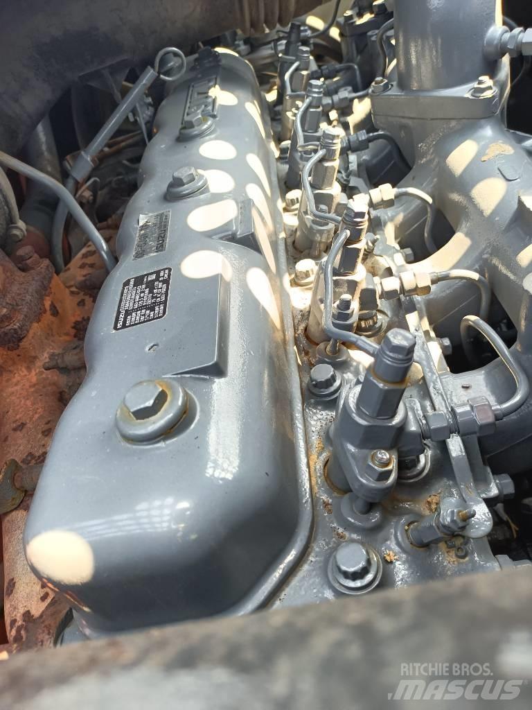 Hitachi ZX 240 대형 굴삭기 29톤 이상