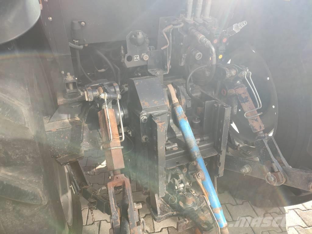 McCormick MC105 트랙터