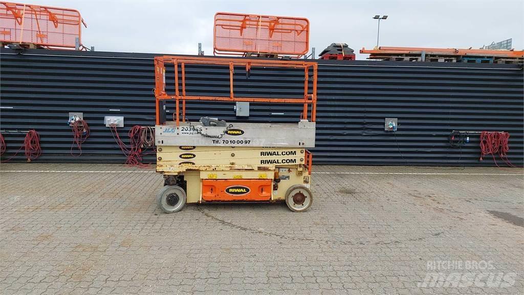 JLG 2030ES 가위형 리프트