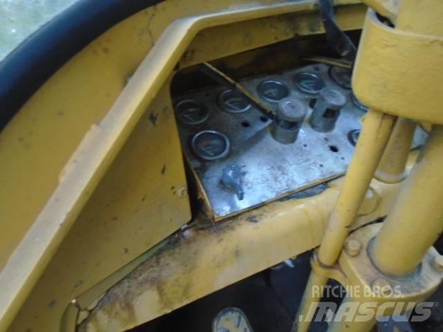 CAT 966  휠로우더