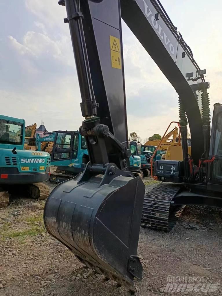 Volvo EC 140 대형 굴삭기 29톤 이상
