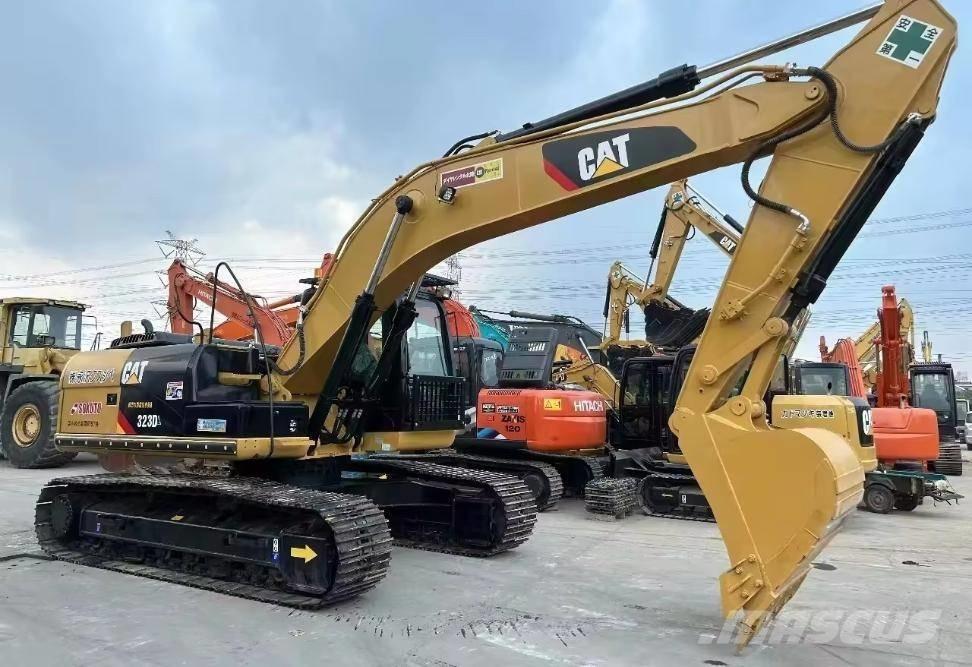 CAT 323 D 대형 굴삭기 29톤 이상