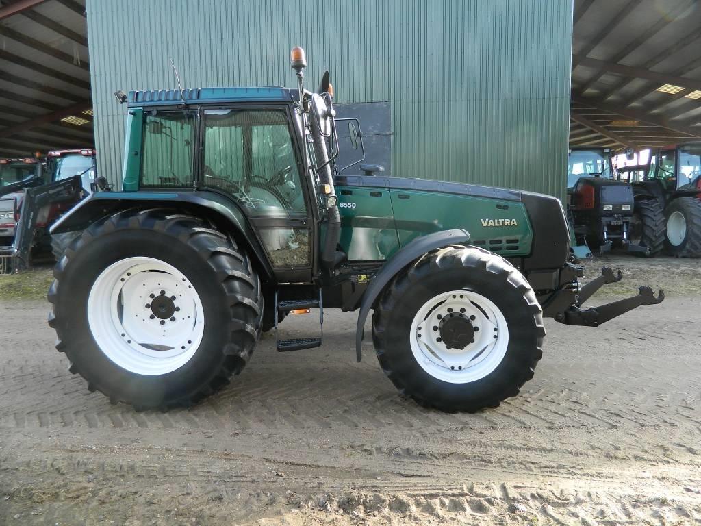 Valtra 8550 트랙터
