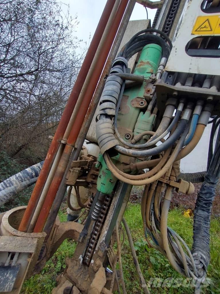  BBURG  HD715 중형 드릴 장비