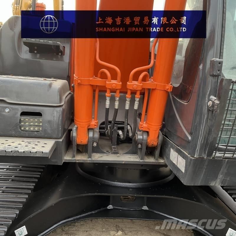 Hitachi ZX 130 중형굴삭기 7톤-28톤