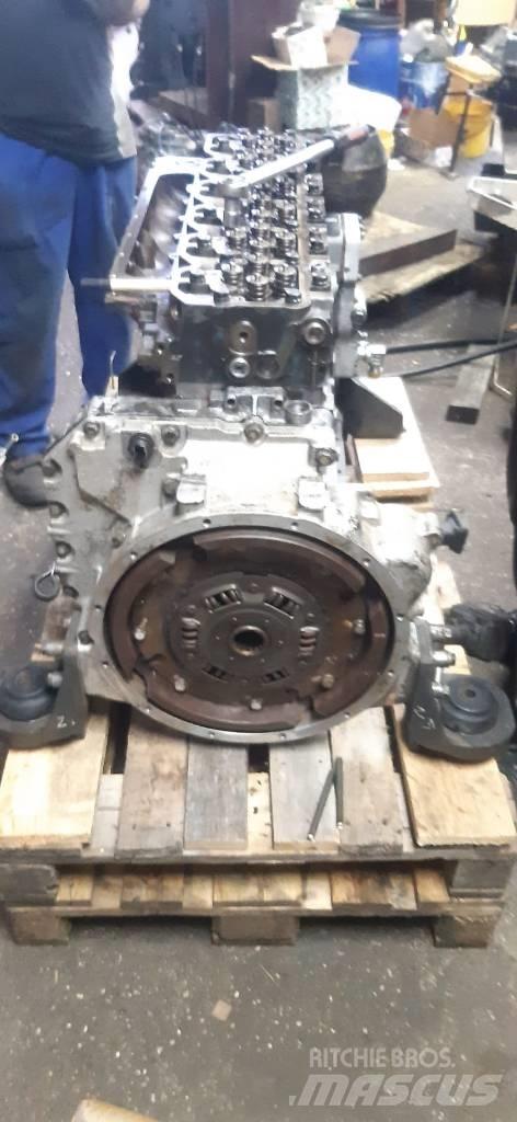Komatsu PC 230 NHD-8 대형 굴삭기 29톤 이상