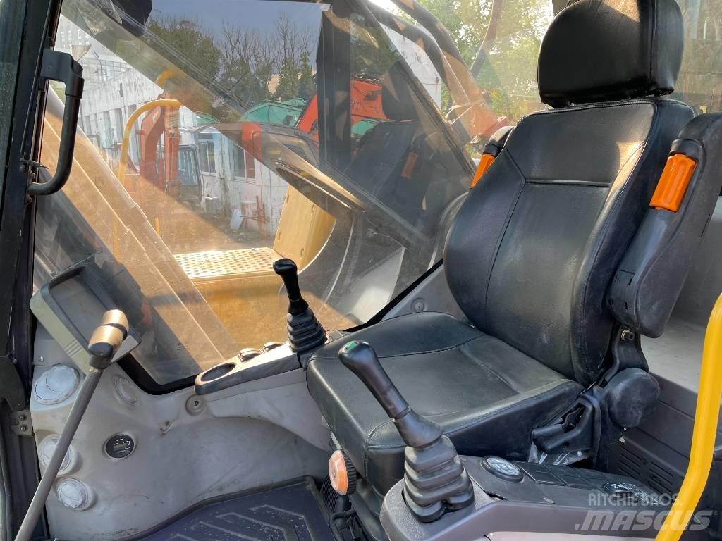 Volvo EC 80D 대형 굴삭기 29톤 이상