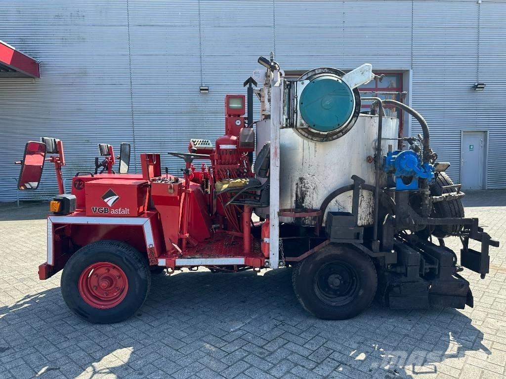 Burtec TSM 1000 L 아스팔트 분무기