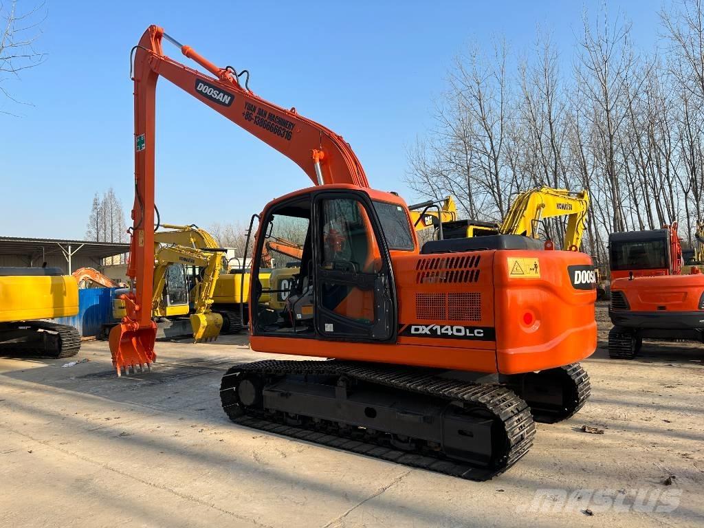 Doosan DX140 소형 굴삭기 7톤 미만