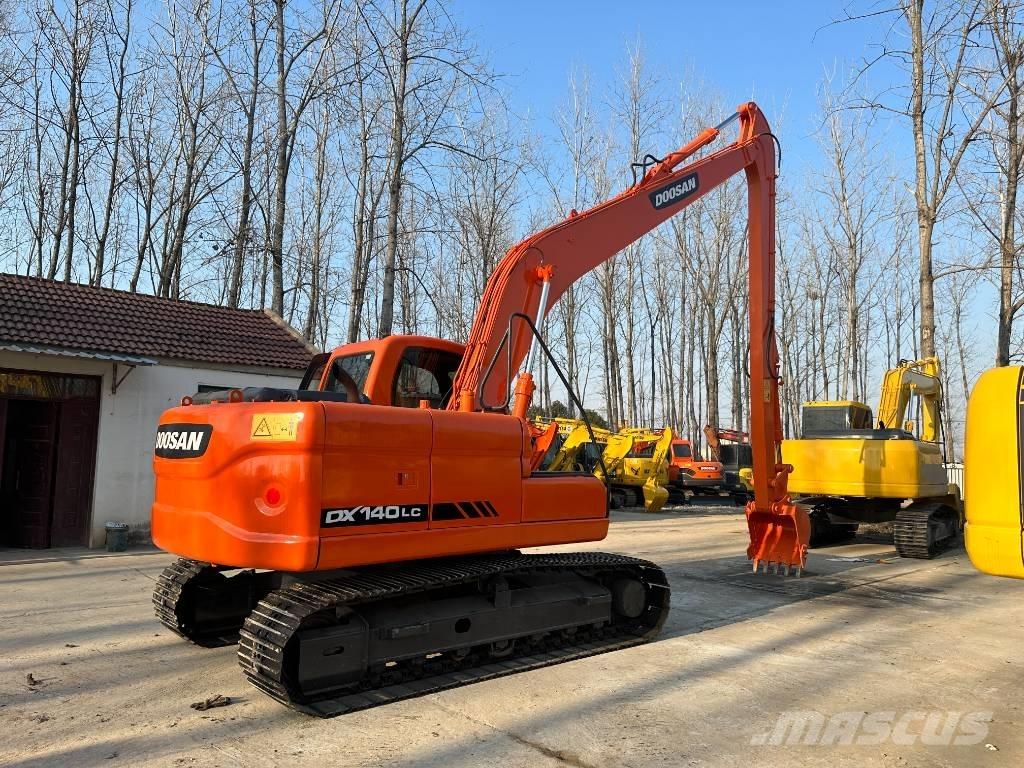 Doosan DX140 소형 굴삭기 7톤 미만
