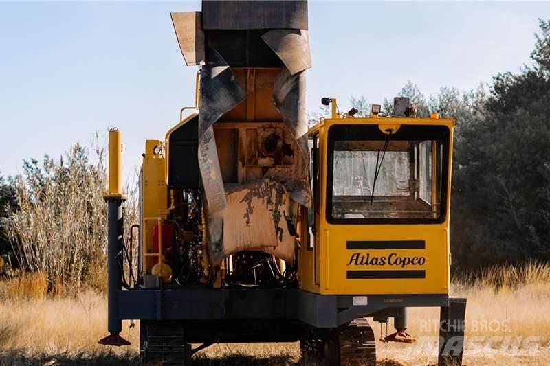 Atlas Copco DM30 도로 굴착기