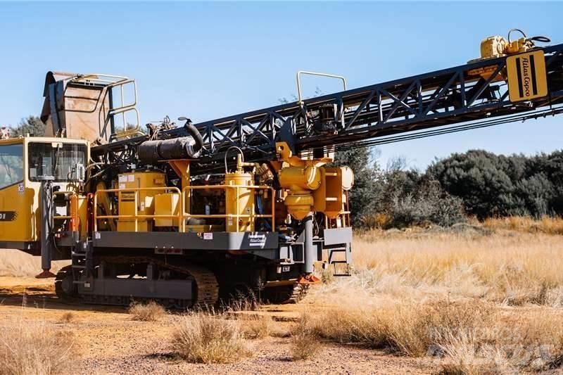 Atlas Copco DM30 도로 굴착기