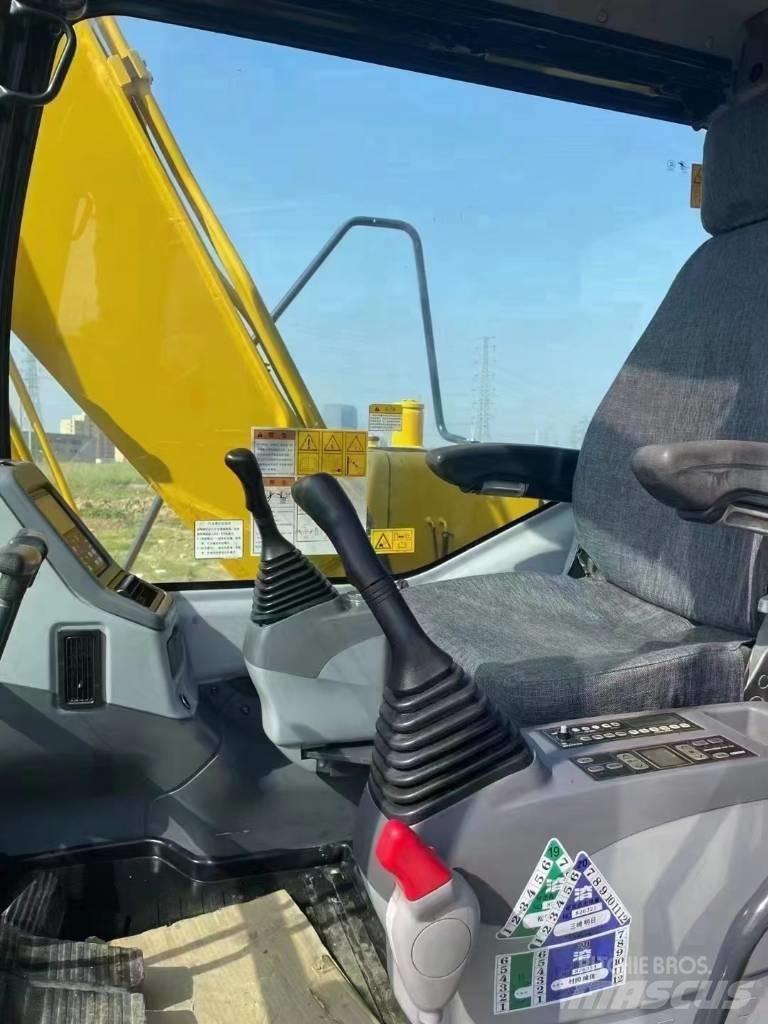 Komatsu PC 110 대형 굴삭기 29톤 이상