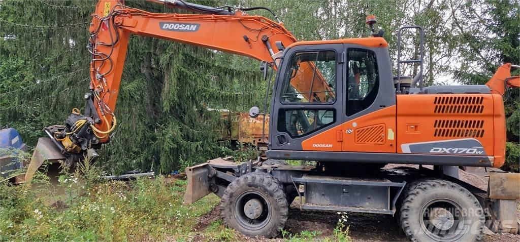 Doosan DX170W  휠 굴삭기