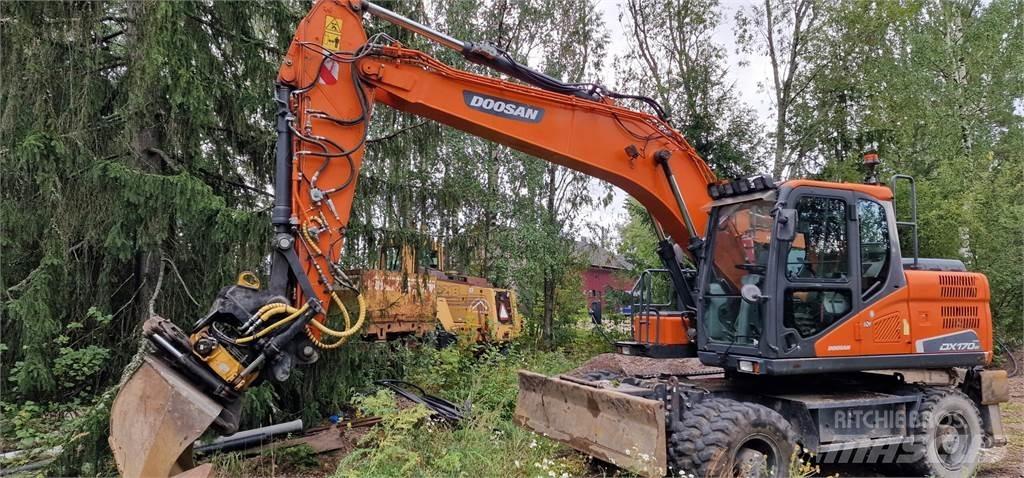 Doosan DX170W  휠 굴삭기