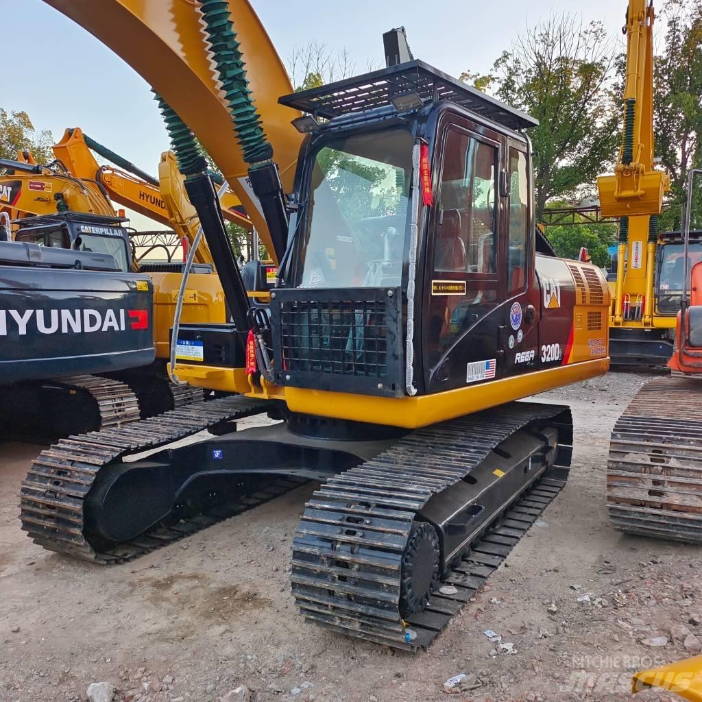 CAT 320 D2L 대형 굴삭기 29톤 이상