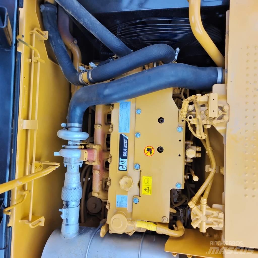 CAT 320 D2L 대형 굴삭기 29톤 이상
