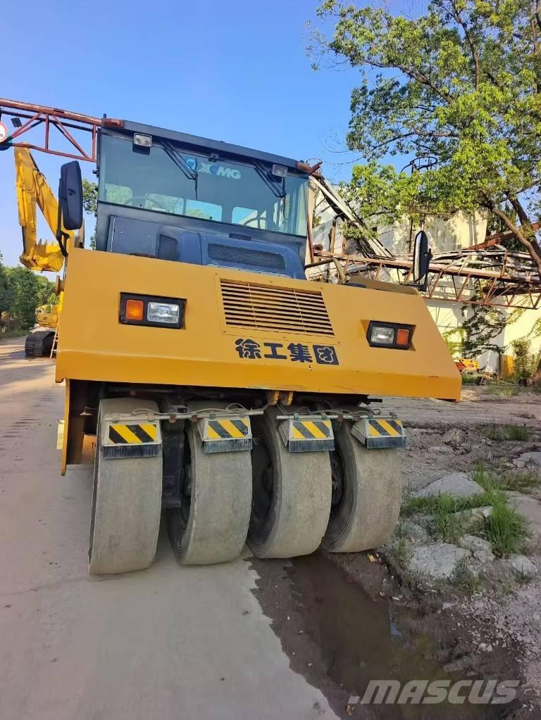XCMG XP 263 공기 타이어 롤러