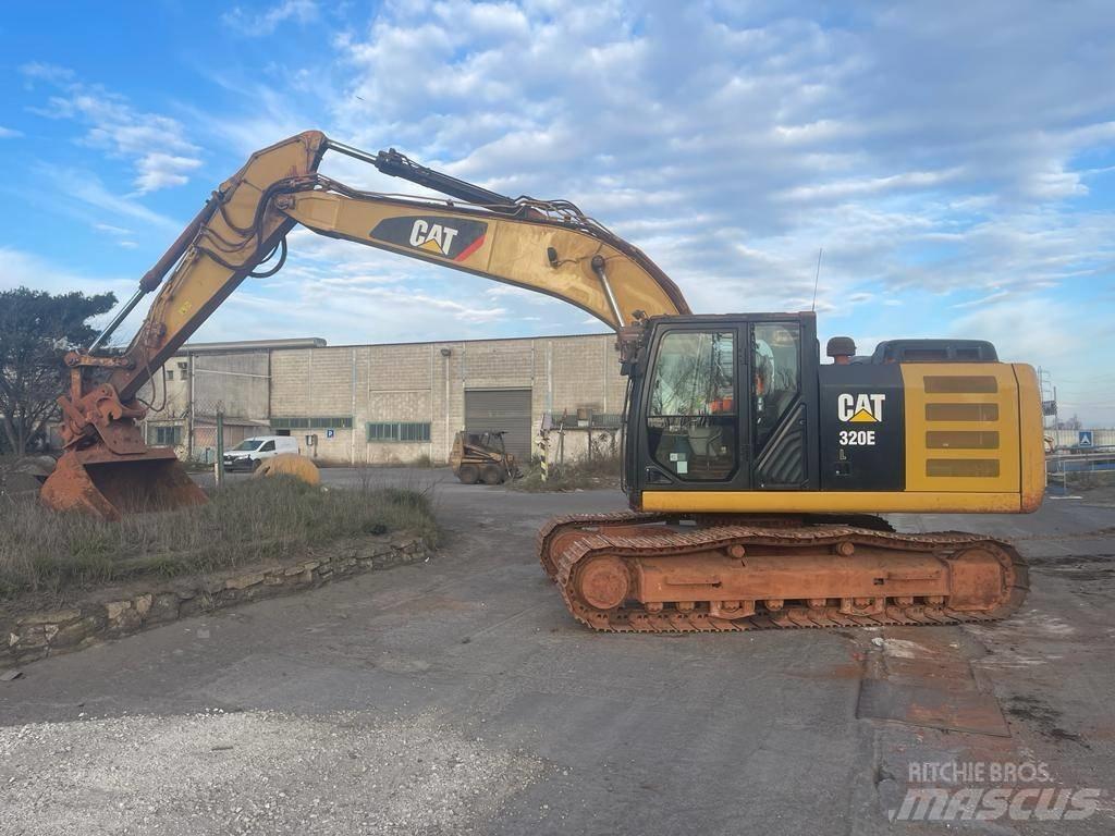 CAT 320 E 대형 굴삭기 29톤 이상