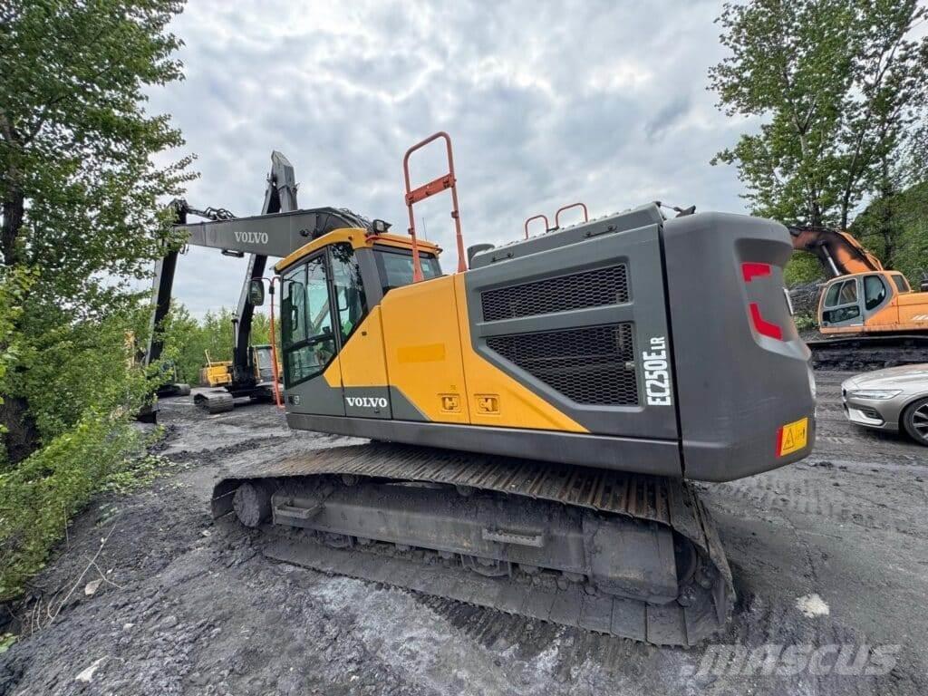 Volvo EC250ELR 대형 굴삭기 29톤 이상