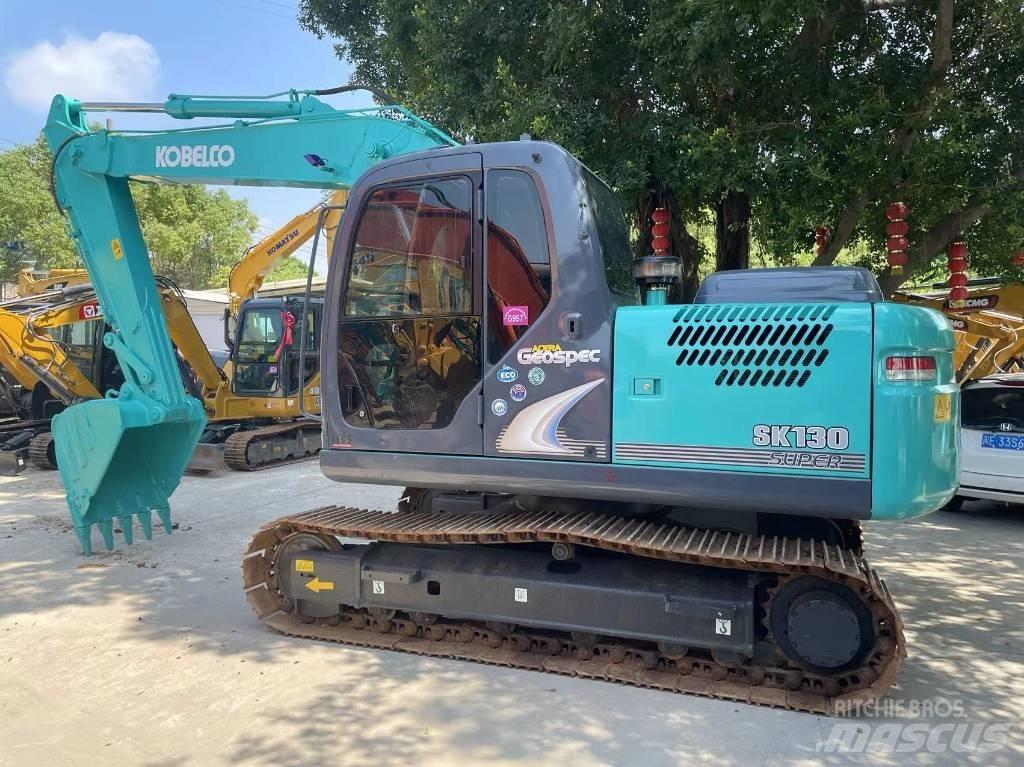 Kobelco SK130-8 중형굴삭기 7톤-28톤
