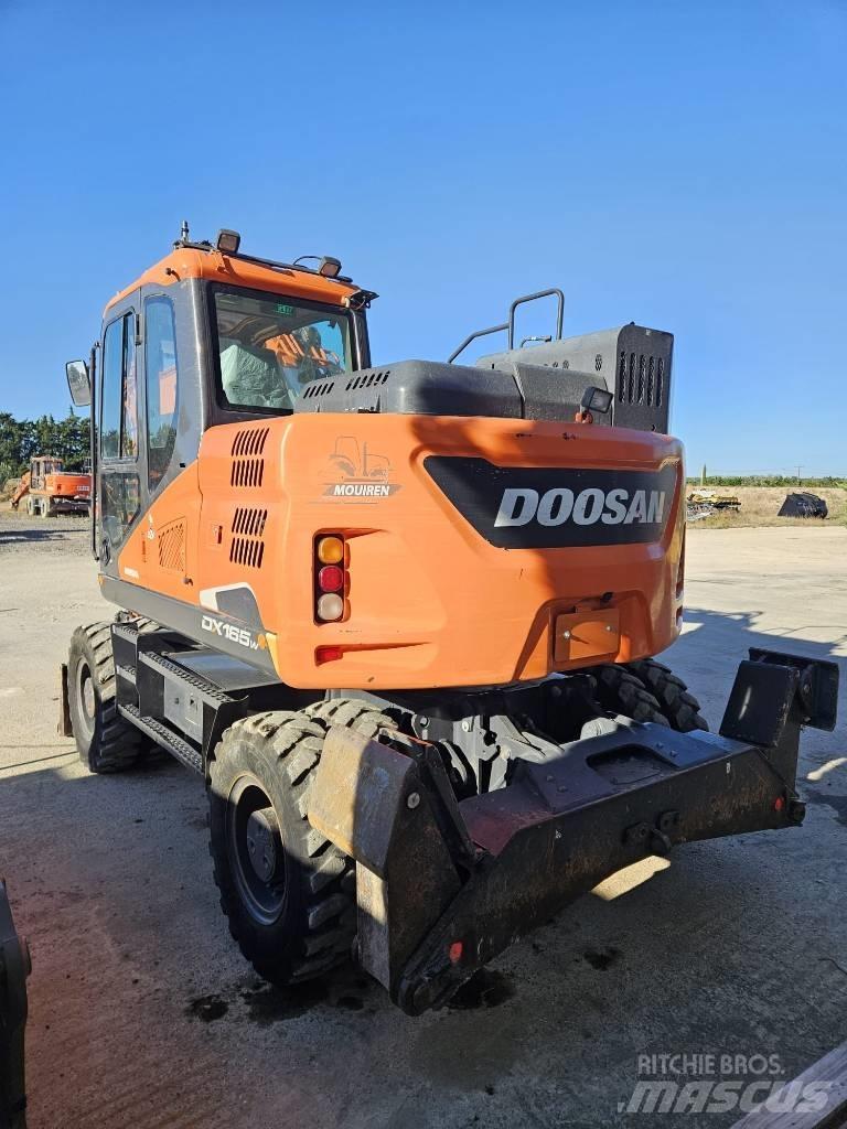 Doosan DX 165 W-5  휠 굴삭기