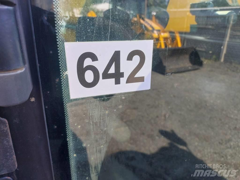 JCB 533-105 텔러 핸들러