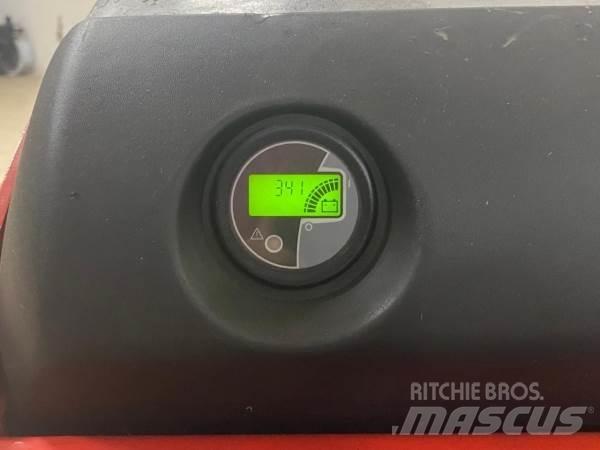 Manitou TI30 RM SP 보행식 리치 지게차