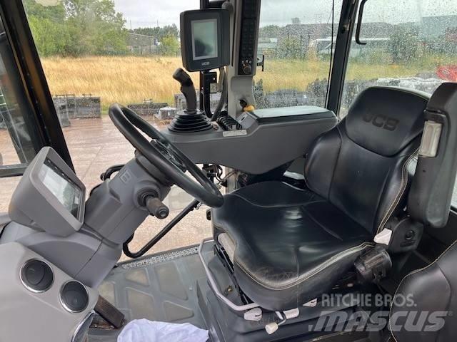 JCB Fastrac 4220 트랙터
